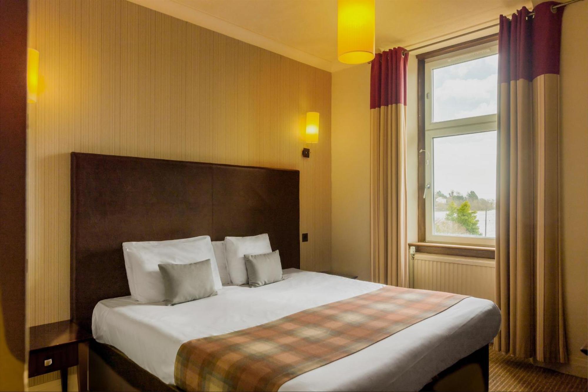 Rosslea Hall Hotel Rhu Kültér fotó